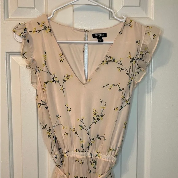 Express Baby Pink Mini Dress Tie Waist Flutter Sleeves Floral Keyhole Size S - Picture 3 of 6